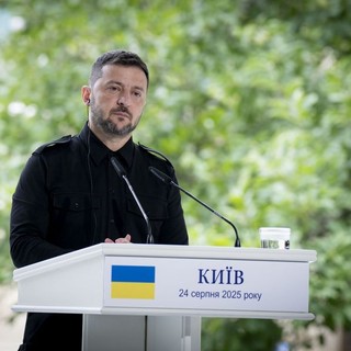 Zelensky “Pronto a dimettermi se si raggiungerà la pace”