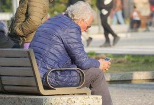Sos anziani per truffe telefoniche? Arriva l'app che risponde ai numeri sconosciuti Sos anziani per truffe telefoniche? Arriva l'app che risponde ai numeri sconosciuti
