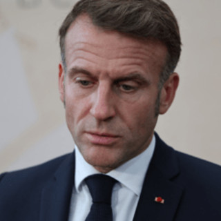 Francia, Macron presenta nuovo servizio militare volontario: &quot;Mobilitazione per Difesa&quot;