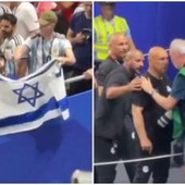 Tifoso sventola bandiera Israele, ct Egitto si infuria e se la prende con un fotografo Tifoso sventola bandiera Israele, ct Egitto si infuria e se la prende con un fotografo