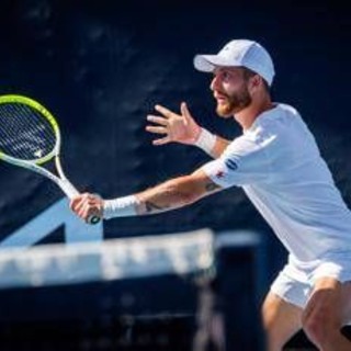 Strappa applausi, chiede scusa e fa la 'Trump dance': lo show di Moutet contro Alcaraz