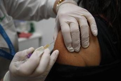Vaccino antinfluenzale, il calendario delle Regioni: date, chi può farlo gratis Vaccino antinfluenzale, il calendario delle Regioni: date, chi può farlo gratis