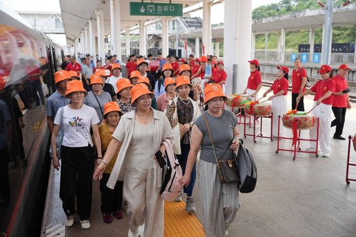Cina, +1,5% negli investimenti per treni e binari tra gennaio e agosto Cina, +1,5% negli investimenti per treni e binari tra gennaio e agosto