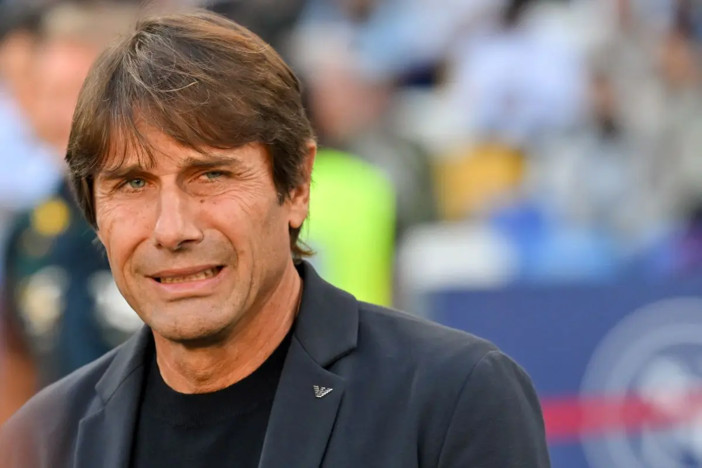 Conte “Sono sereno, il Napoli in testa dà fastidio” Conte “Sono sereno, il Napoli in testa dà fastidio”