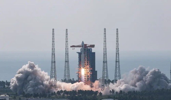 Cina, lanciato un nuovo gruppo di satelliti per Internet Cina, lanciato un nuovo gruppo di satelliti per Internet