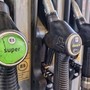 Carburanti, nuovo record sul prezzo del gasolio: diesel verso i 2,34 euro al litro, su la benzina Carburanti, nuovo record sul prezzo del gasolio: diesel verso i 2,34 euro al litro, su la benzina