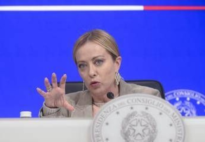 Sondaggio politico: Fratelli d'Italia stabile al comando, su Forza Italia Sondaggio politico: Fratelli d'Italia stabile al comando, su Forza Italia