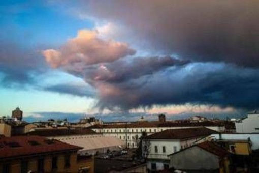 Previsioni meteo, il ciclone si allontana: weekend più soleggiato ma con sorprese Previsioni meteo, il ciclone si allontana: weekend più soleggiato ma con sorprese