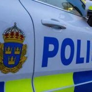 Stoccolma, autobus travolge le persone alla fermata: morti e feriti