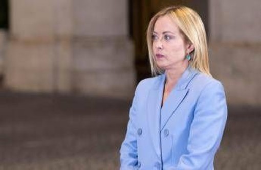 Meloni, l'elogio del Telegraph: &quot;Ha trasformato l'Italia in oasi di stabilità&quot;