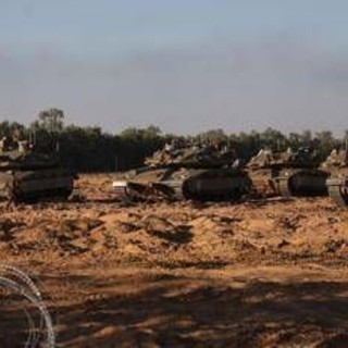 Israele attacca in Siria, media: &quot;Esercito entrato a sud ovest di Damasco&quot;