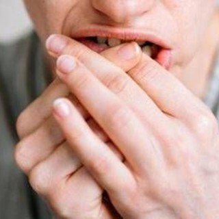 Da mangiarsi le unghie al 'ghosting', perché lo facciamo? "E' sopravvivenza"