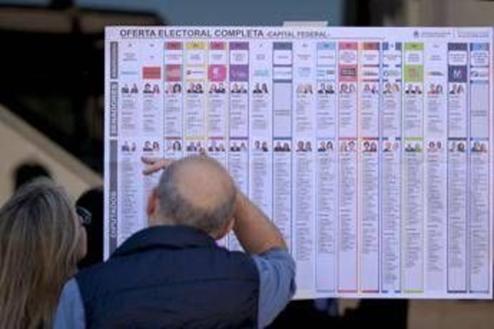 Elezioni Argentina, al via lo spoglio: l'affluenza è stata bassa