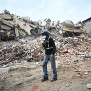 Terremoto in Venezuela, bilancio vittime continua a salire: i morti sono quasi 3mila Terremoto in Venezuela, bilancio vittime continua a salire: i morti sono quasi 3mila