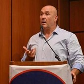 Bandecchi: "Nulla in comune con Vannacci, non c'entro con estrema destra"