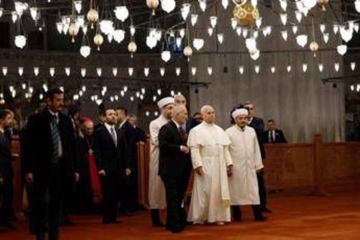 Il Papa alla Moschea Blu di Istanbul