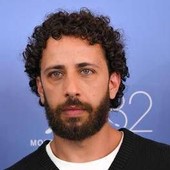Oscar 2026, attore palestinese Motaz Malhees non ci sarà: "Non mi è permesso entrare negli Stati Uniti" Oscar 2026, attore palestinese Motaz Malhees non ci sarà: "Non mi è permesso entrare negli Stati Uniti"