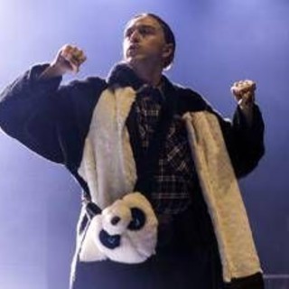 Tommy Cash: &quot;Mi ispiro a Pavarotti e con Tony Effe ho preso un caffè&quot;