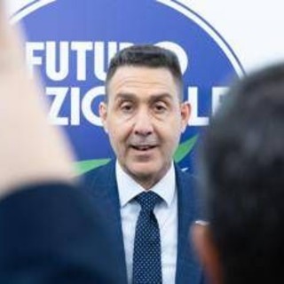 Legge elettorale, da Vannacci l'emendamento contro le quote di genere: "Concetto assurdo, offende le donne" Legge elettorale, da Vannacci l'emendamento contro le quote di genere: "Concetto assurdo, offende le donne"