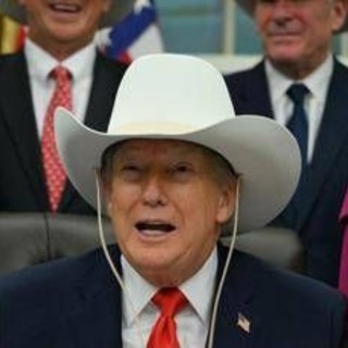 Ucraina-Russia, Trump: "Grandi progressi". E insiste: 'zona libera' nel Donbass Ucraina-Russia, Trump: "Grandi progressi". E insiste: 'zona libera' nel Donbass