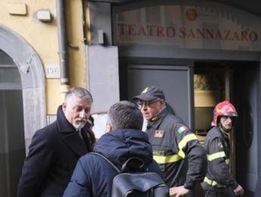 Teatro Sannazaro distrutto, Giuli: "Lo compra lo Stato"