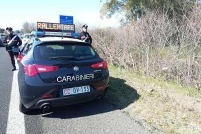 Incidente sull'A1, pullman bambini in gita tampona tir: 30 bimbi coinvolti, un ferito grave