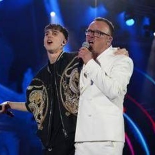 LDA, la promessa a Verissimo: &quot;Sarà difficile ma supererò mio padre Gigi D'Alessio&quot;