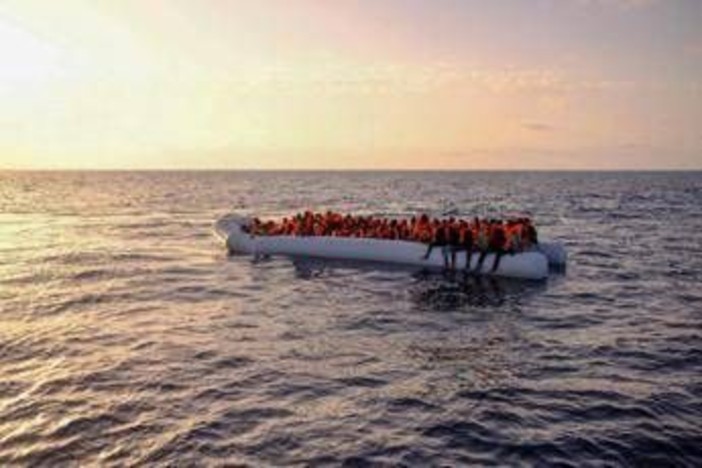 Migranti, Consulta: "Trattenimento richiedenti asilo sia conforme a Costituzione e diritto Ue" Migranti, Consulta: "Trattenimento richiedenti asilo sia conforme a Costituzione e diritto Ue"