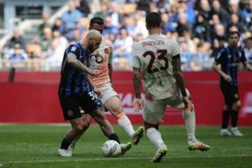 Inter-Roma 0-1, festa giallorossa a San Siro. Terzo ko consecutivo per i nerazzurri