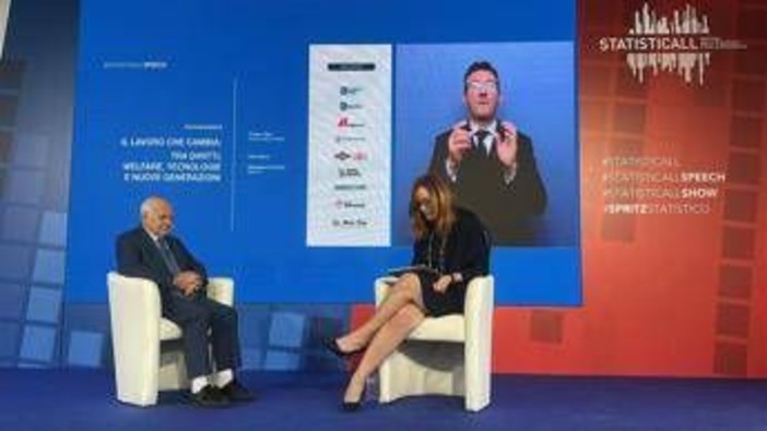 Lavoro, Treu: "Cambiamento c’è sempre stato ma non riusciamo a controllare IA" Lavoro, Treu: "Cambiamento c’è sempre stato ma non riusciamo a controllare IA"