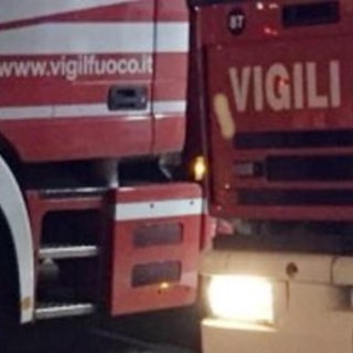 Liguria, incendio in A12: autostrada chiusa fino a domani alle 6