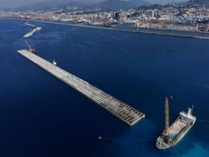 Webuild, Nuova diga foranea di Genova raggiunge 1,5 km di lunghezza Webuild, Nuova diga foranea di Genova raggiunge 1,5 km di lunghezza