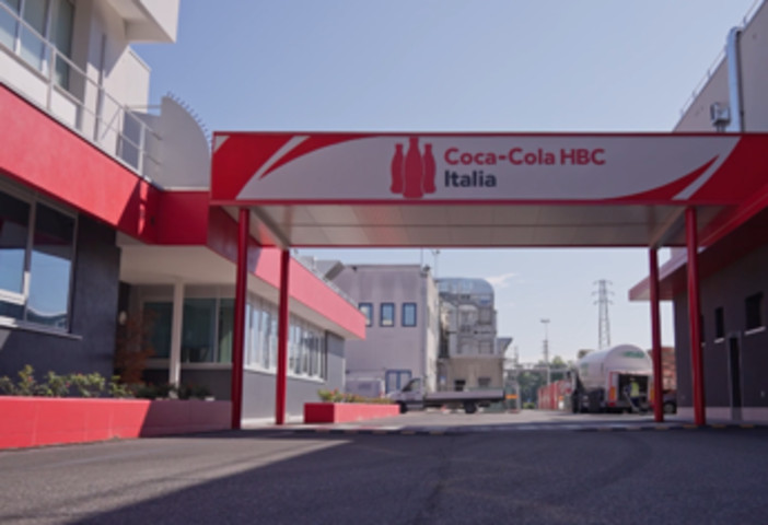 Rapporto Coca-Cola Hbc Italia, nel 2025 100% energia da rinnovabili Rapporto Coca-Cola Hbc Italia, nel 2025 100% energia da rinnovabili 