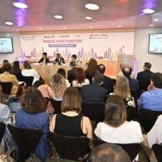 Serve 'patto fra generazioni', confronto su crisi che preoccupa italiani