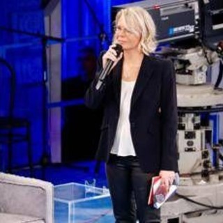 Amici, oggi domenica 16 novembre: ospiti e anticipazioni