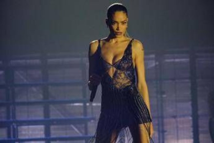 Elodie a sorpresa annuncia 'Show 2027', si parte da Ancona