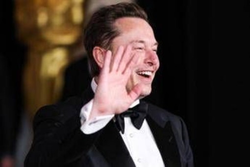 &quot;SpaceX valutata 800 miliardi di dollari&quot;, la società di Musk è la più preziosa al mondo?