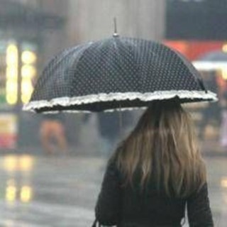 Sole e meno caldo sull'Italia, la pioggia resiste al Sud: le previsioni meteo