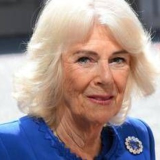 Camilla e la passione per i gioielli: &quot;In Italia ne ha sfoggiati per 10 milioni di euro&quot;