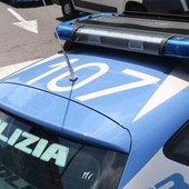 Roma, sparatoria tra due auto al Prenestino: donna ferita da proiettile vagante