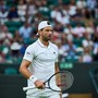 Centrale chiude il tetto, Dimitrov si infuria: sfogo durante match con Berrettini Centrale chiude il tetto, Dimitrov si infuria: sfogo durante match con Berrettini