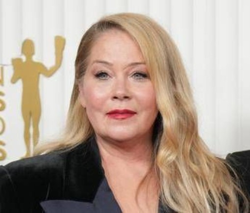 Christina Applegate: "Non ho la sclerosi multipla, hanno sbagliato diagnosi"