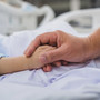 Eutanasia su un bambino di meno di 12 anni nei Paesi Bassi, è la prima volta Eutanasia su un bambino di meno di 12 anni nei Paesi Bassi, è la prima volta