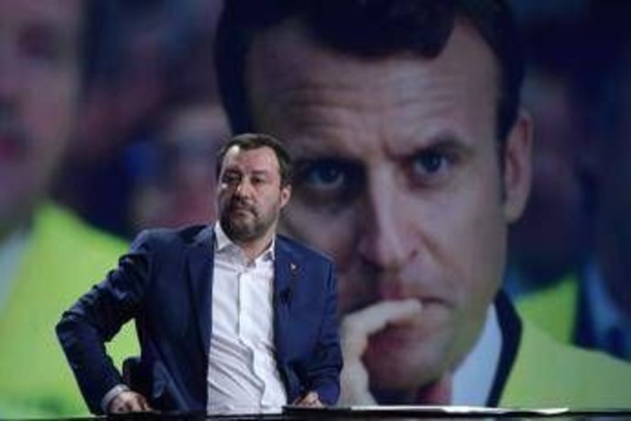 Salvini-Macron, Lega: &quot;Caso chiuso se capo Eliseo smentisce di voler inviare soldati europei in Ucraina&quot;