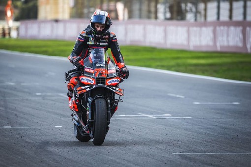 In Portogallo domina Marco Bezzecchi, out Bagnaia In Portogallo domina Marco Bezzecchi, out Bagnaia