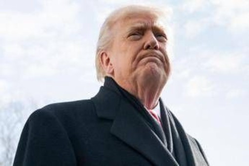 Iran, Trump alza il tiro e ora valuta attacco a Teheran: le possibili mosse del presidente