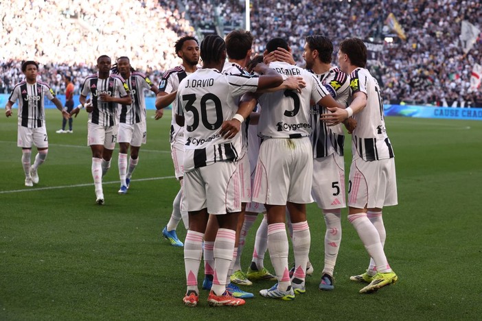 Bremer e McKennie lanciano la Juve sul Genoa, Di Gregorio para un rigore