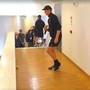 Sinner, la pioggia ritarda il match con Cerundolo. E lui gioca a bocce - Video