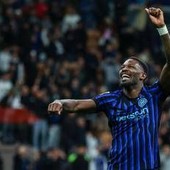 Inter, Thuram viene riconosciuto per strada e si finge... Leao Inter, Thuram viene riconosciuto per strada e si finge... Leao