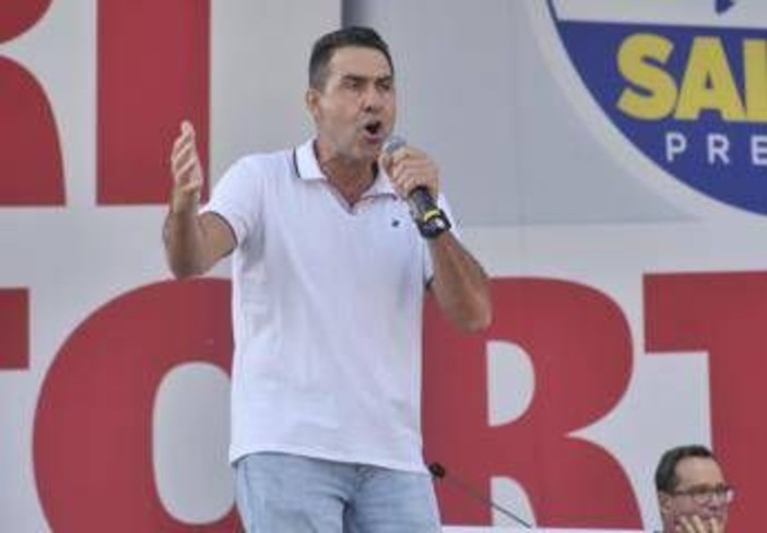 Lega, malumori su Vannacci. Fedriga si schiera, Salvini chiede unità prima di regionali Lega, malumori su Vannacci. Fedriga si schiera, Salvini chiede unità prima di regionali